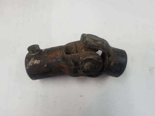 SBA398380390, Ford New Holland, U Joint, Used