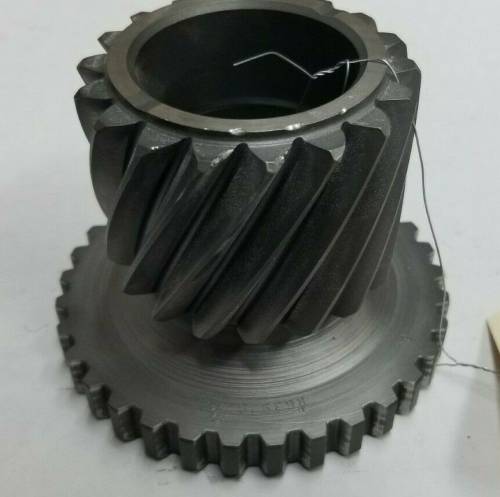 R63929, John Deere, Gear 18T, Used
