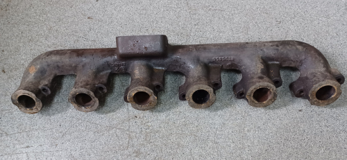 R105606, John Deere, Exhaust Manifold, Used