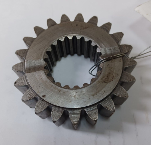 RE10954 - Gear 21T