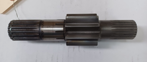 CH15034, John Deere, R.H. Pinion Shaft, Used