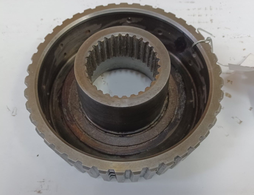 R63402 - Hub