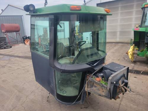 8760 John Deere cab