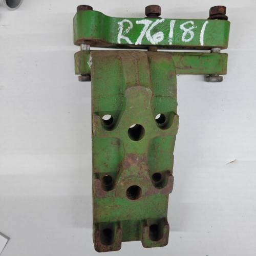 R75321, John Deere, R.H. Bracket, Used