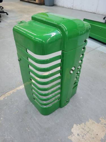 AM963T AM1880T John Deere MT Grille