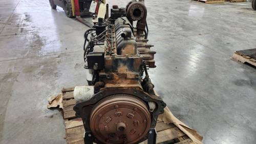 Used Engines - MF8250 - Valmet 7.4L - Image 2