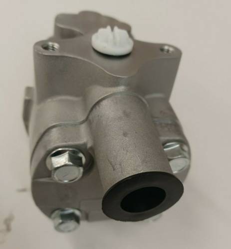 Farmland Tractor - 34550-36400 - Hydraulic Pump - Image 2