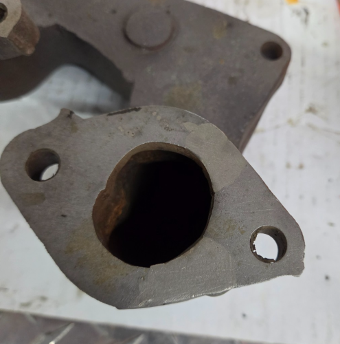 Farmland Tractor - T20200 - John Deere EXHAUST MANIFOLD - Image 2